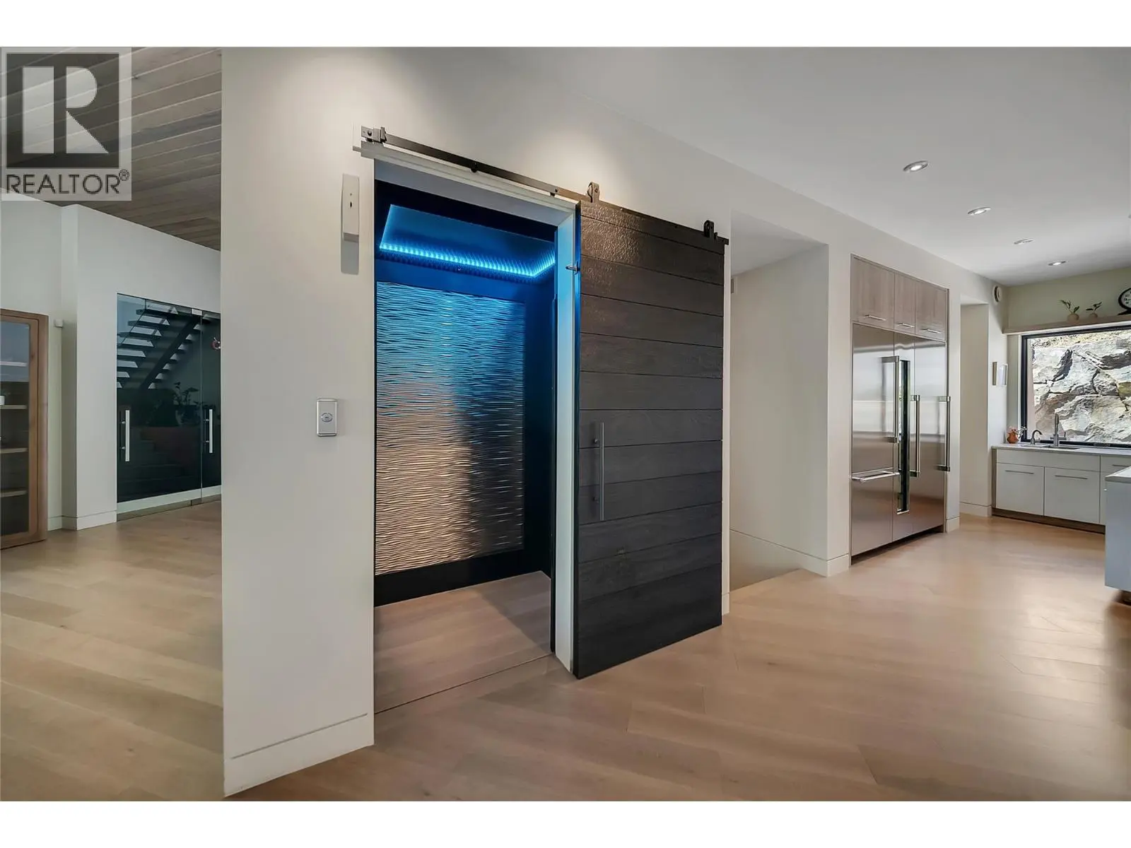 732 Highpointe Place. Kelowna, British Columbia