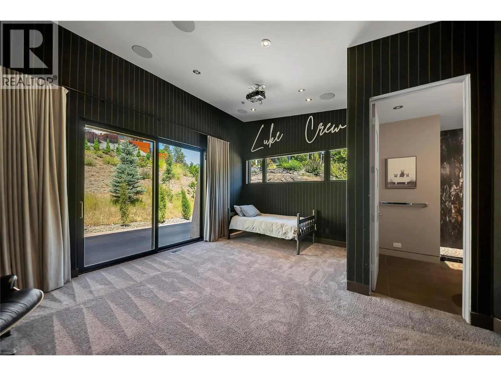 732 Highpointe Place. Kelowna, British Columbia