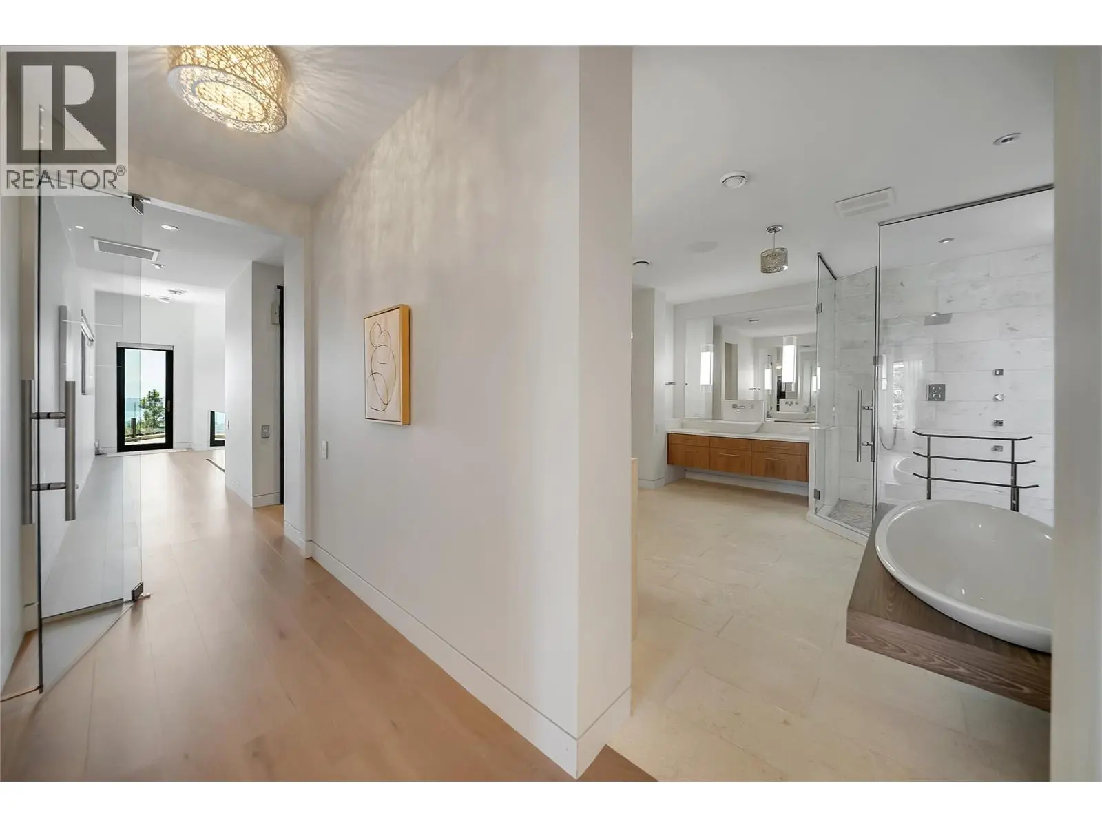732 Highpointe Place. Kelowna, British Columbia