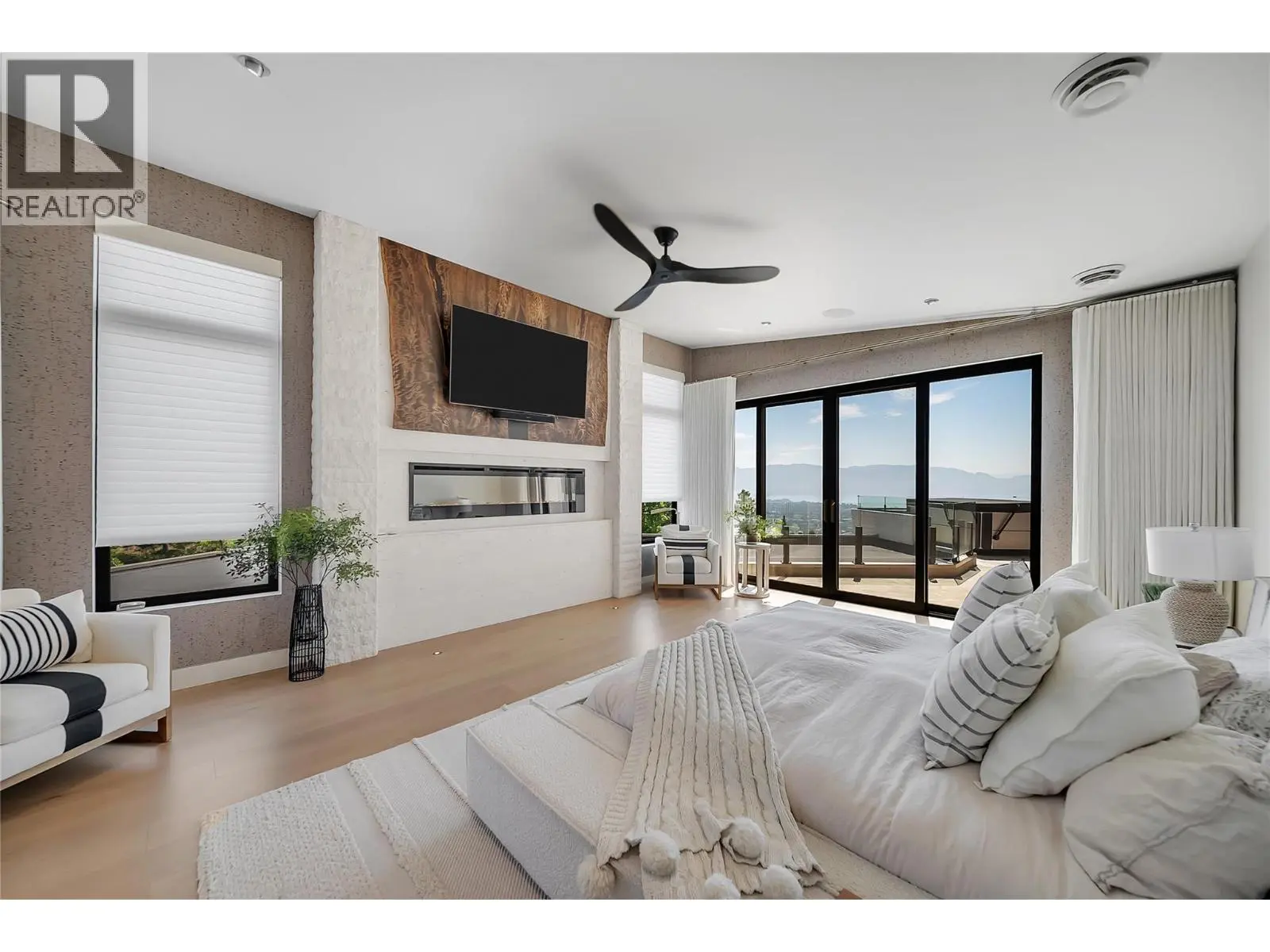 732 Highpointe Place. Kelowna, British Columbia