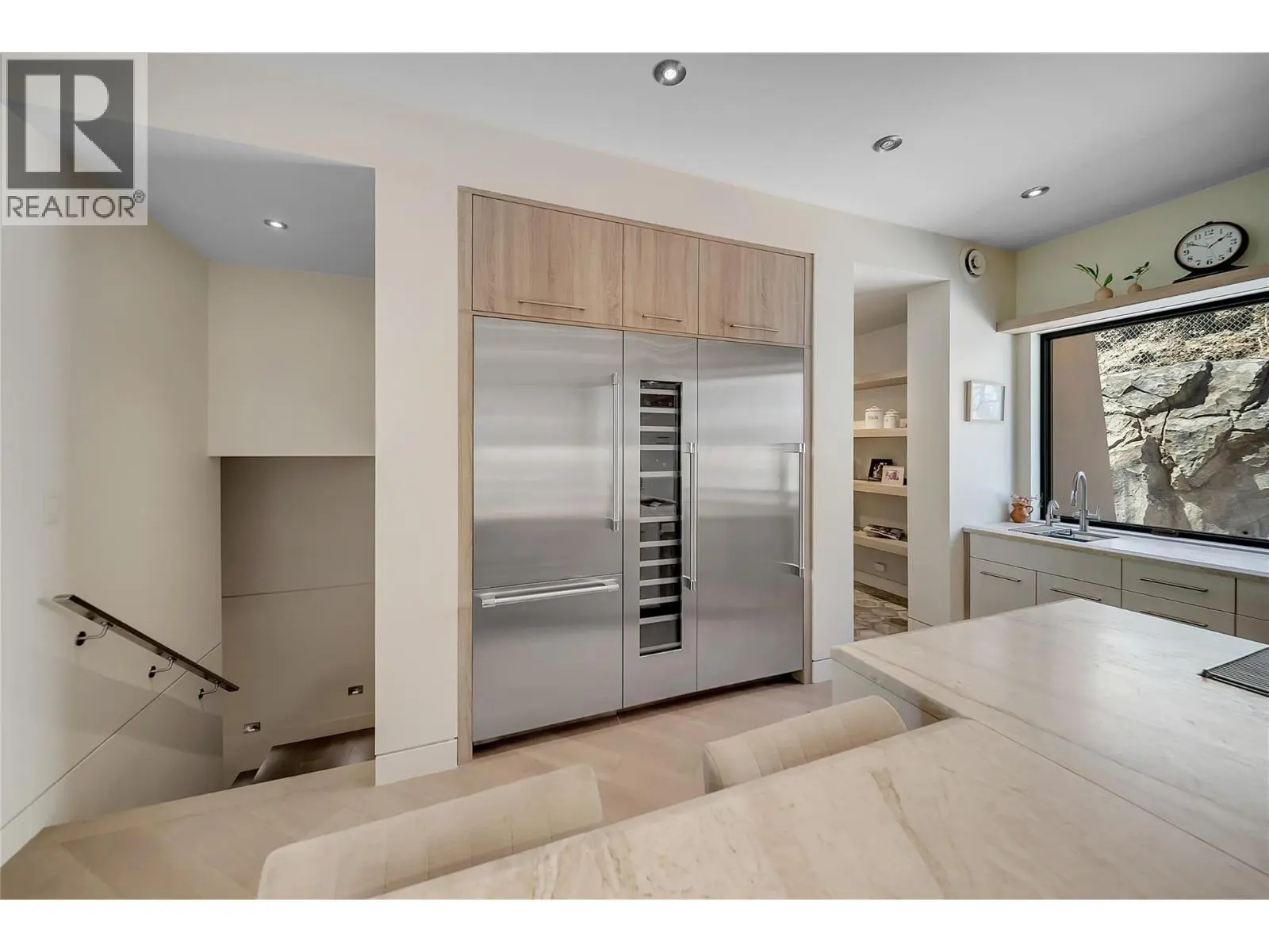 732 Highpointe Place. Kelowna, British Columbia
