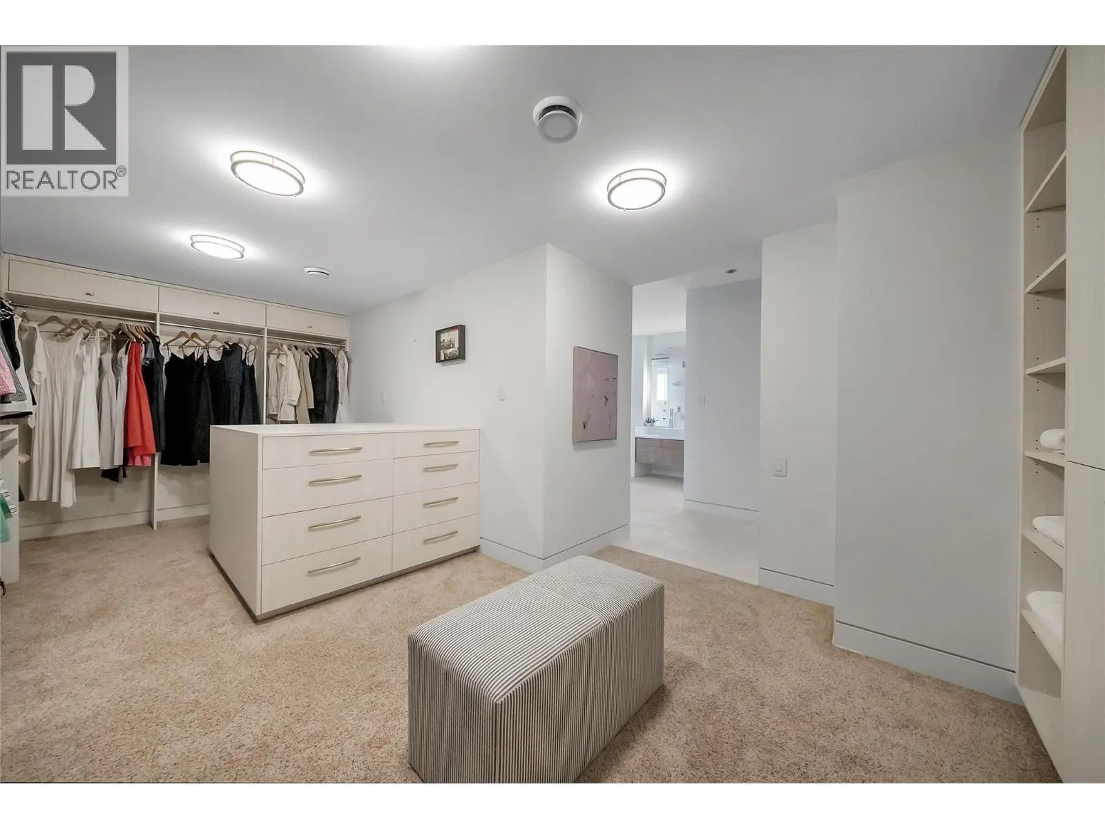 732 Highpointe Place. Kelowna, British Columbia