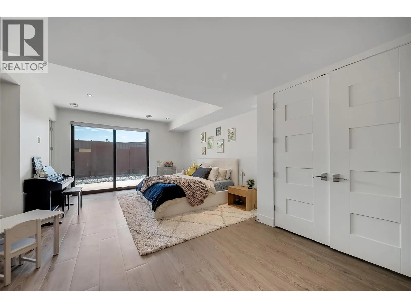 732 Highpointe Place. Kelowna, British Columbia