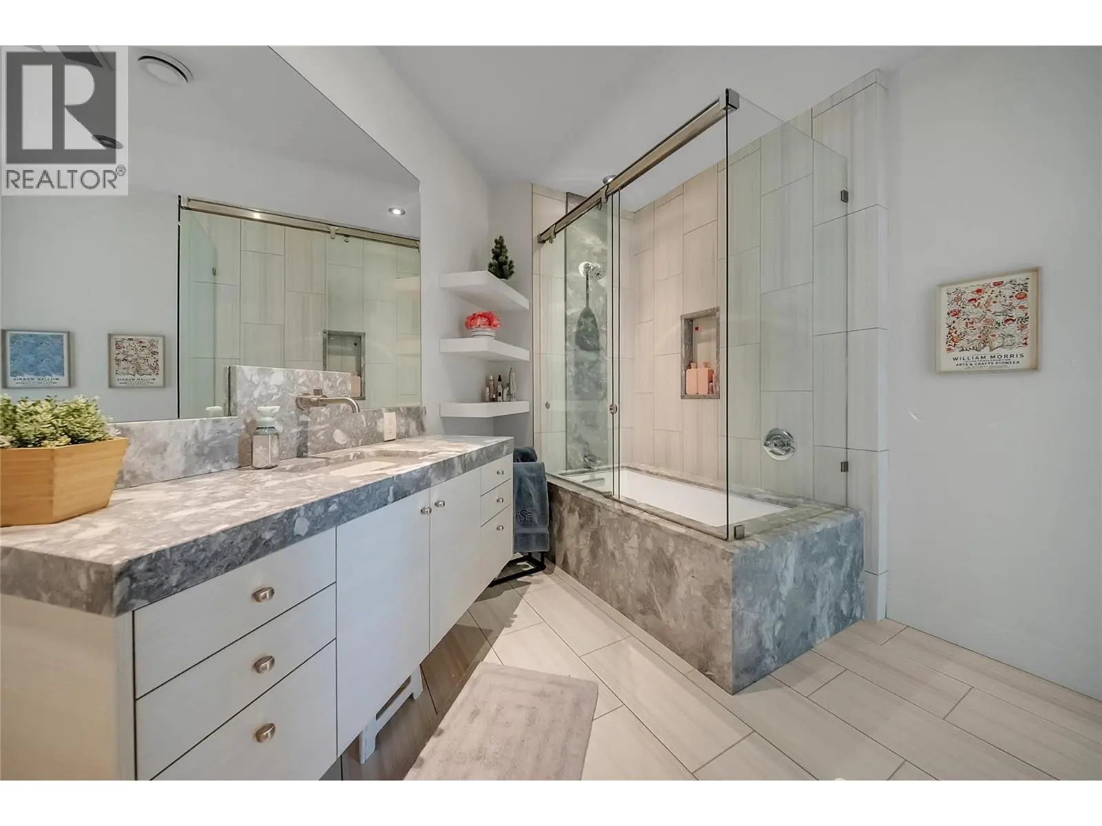 732 Highpointe Place. Kelowna, British Columbia