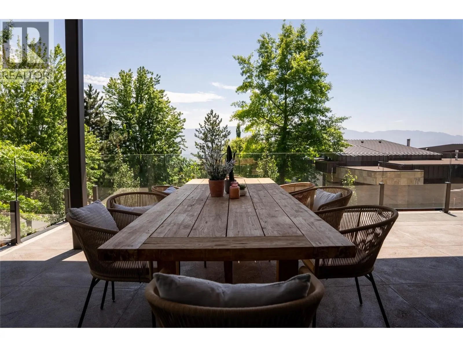 732 Highpointe Place. Kelowna, British Columbia