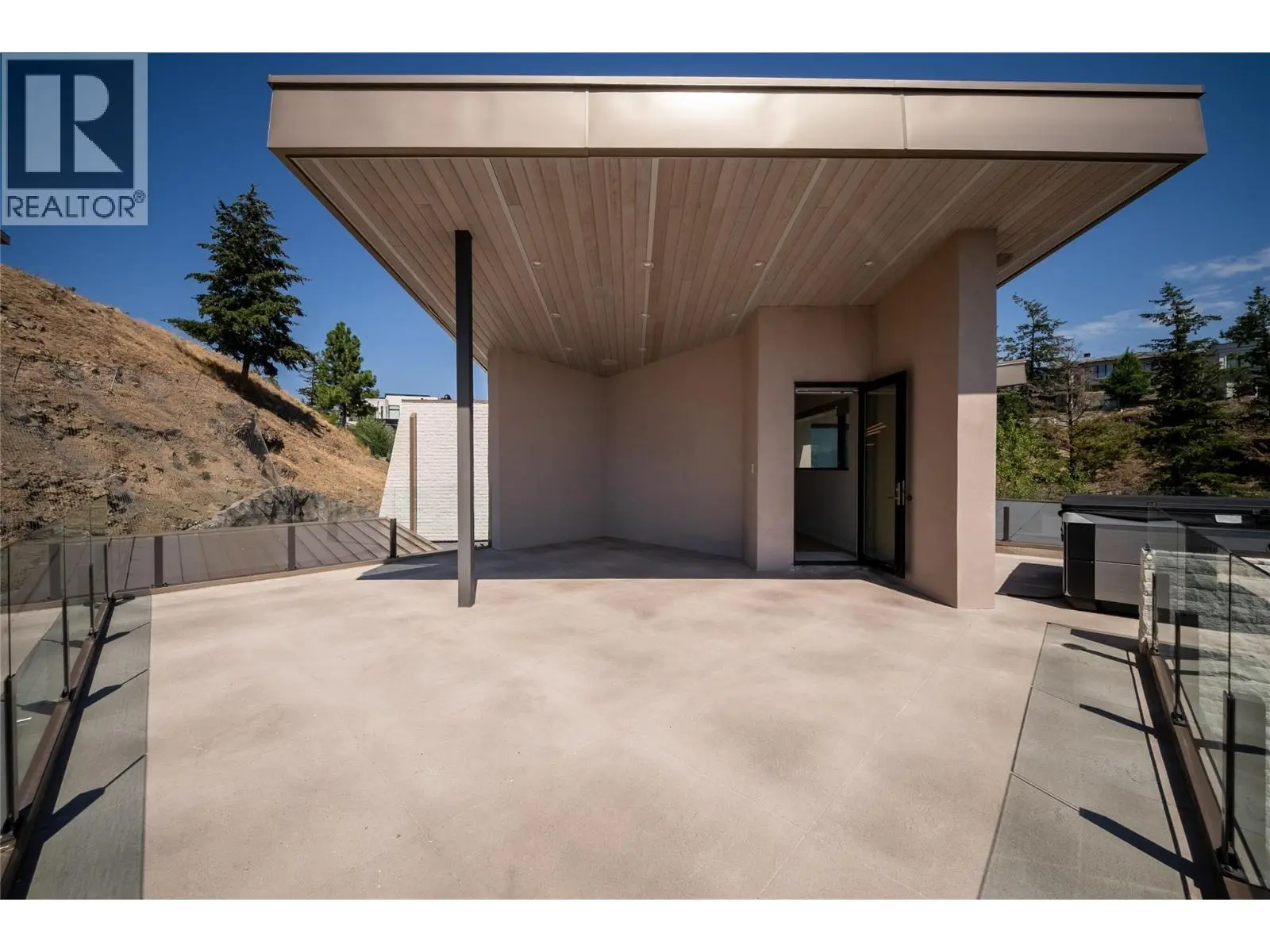 732 Highpointe Place. Kelowna, British Columbia