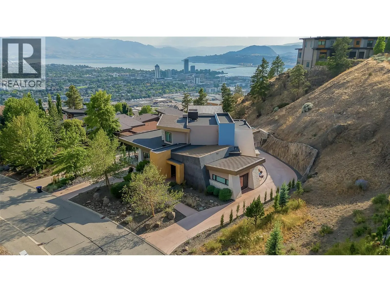 732 Highpointe Place. Kelowna, British Columbia