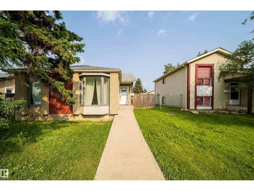1719 37 St Nw, Edmonton