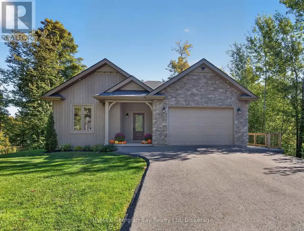 73 Polish Avenue, Penetanguishene