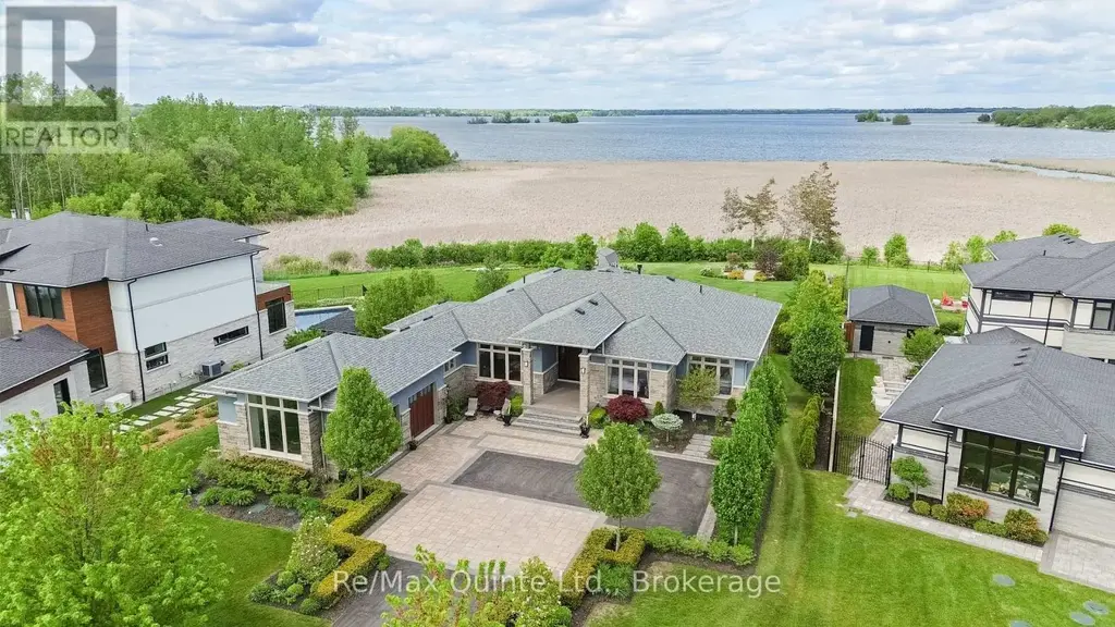 89 Navigation Drive, Prince Edward County (Ameliasburg Ward)