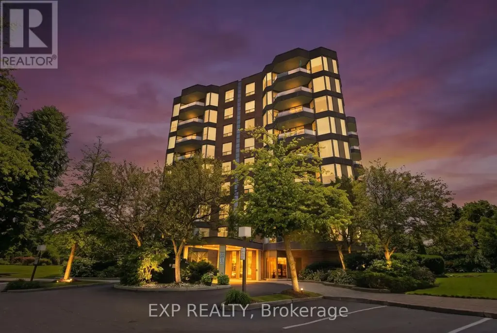 302 - 1903 Pilgrims Way, Oakville (GA Glen Abbey)