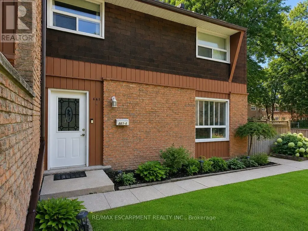 4 - 661 Francis Road, Burlington (LaSalle)