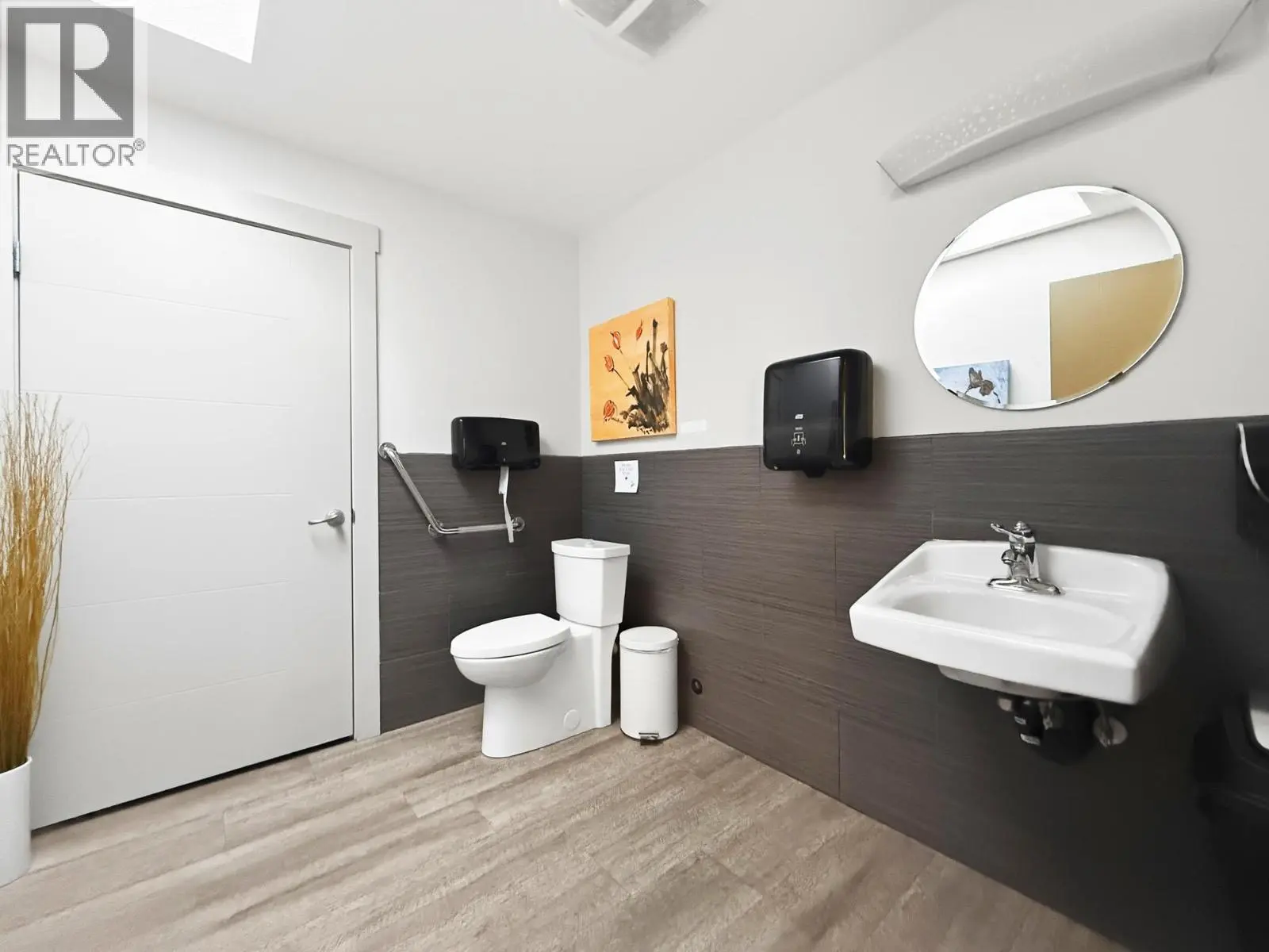 3975 June Springs Road. Kelowna, British Columbia