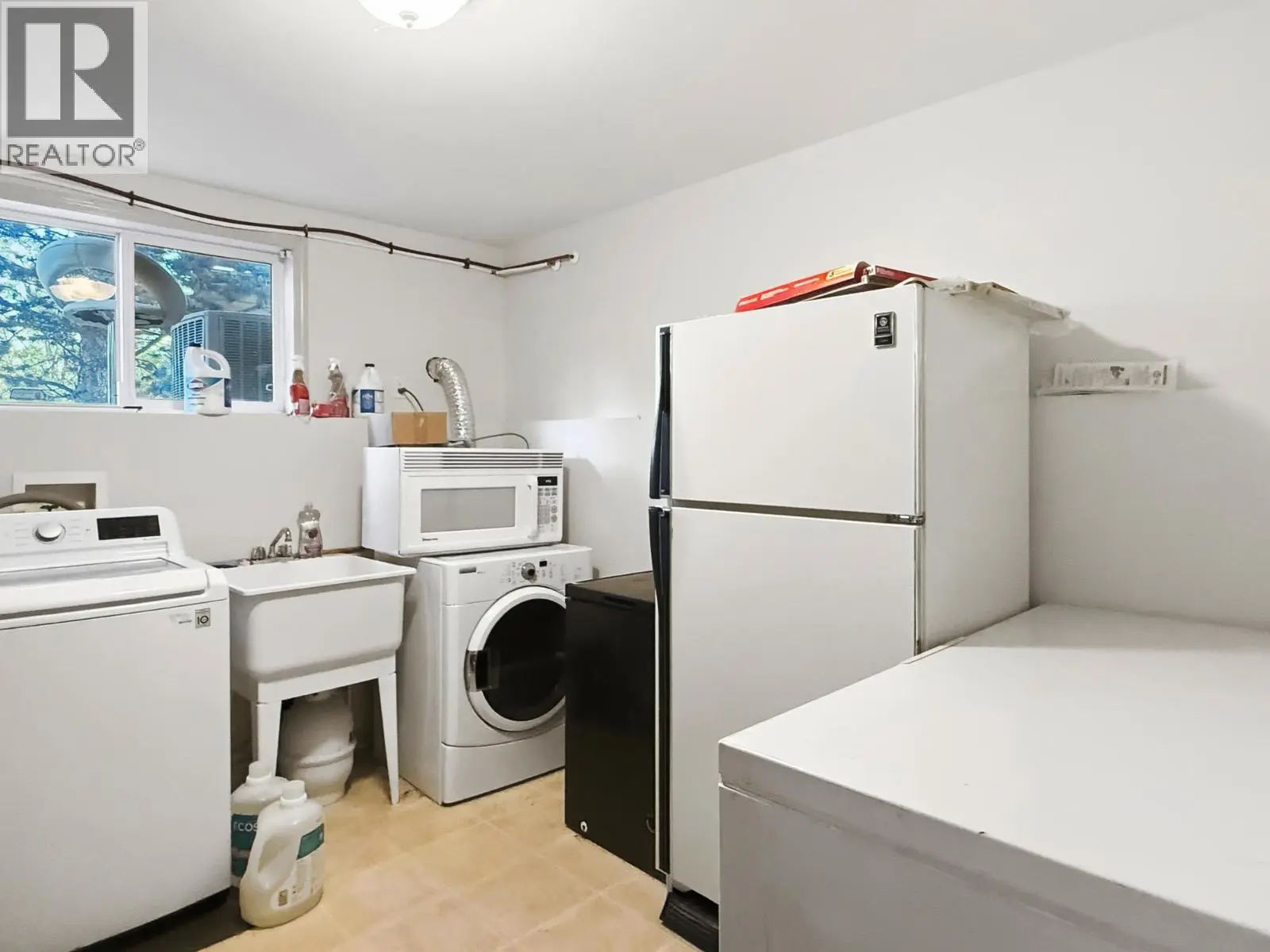 3975 June Springs Road. Kelowna, British Columbia