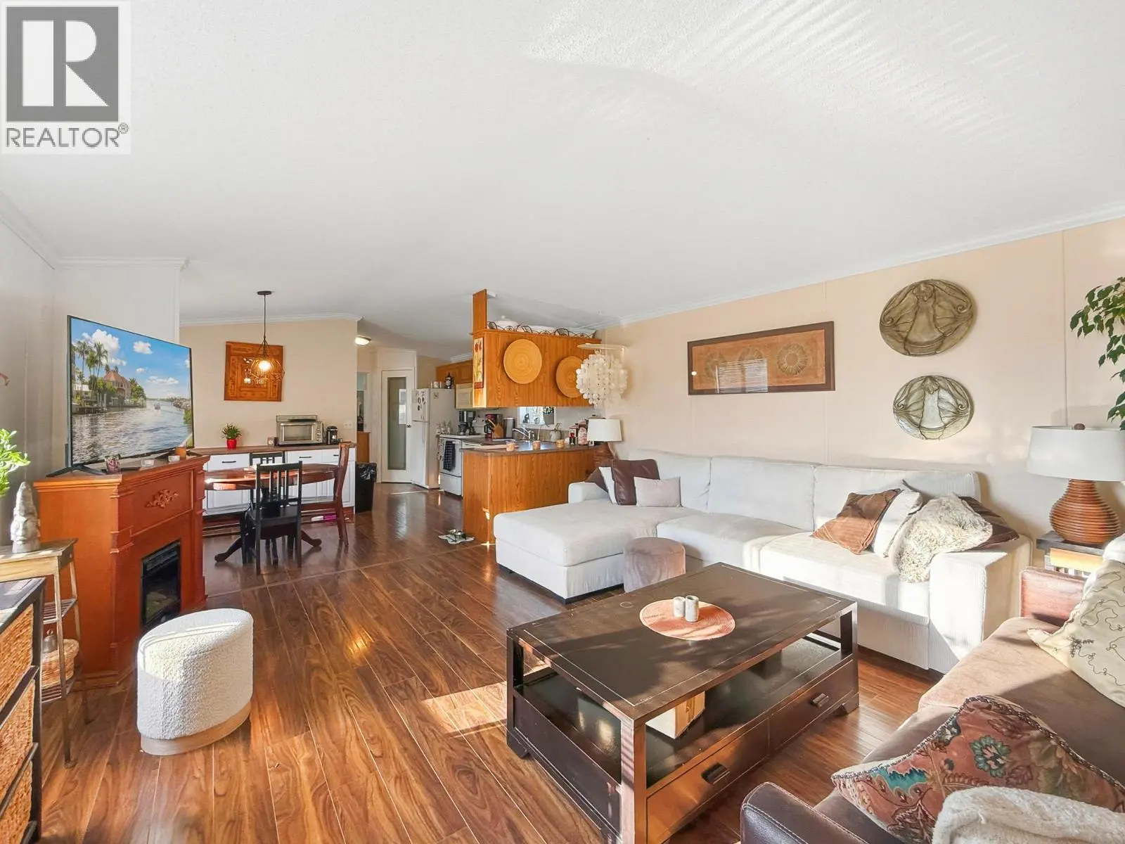 3975 June Springs Road. Kelowna, British Columbia