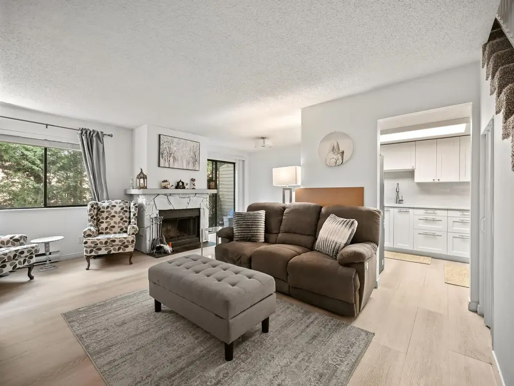 202 7095 133b Street, Surrey