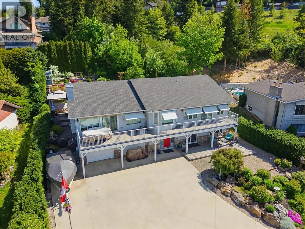 4410 Lakeshore Road Ne, Salmon Arm
