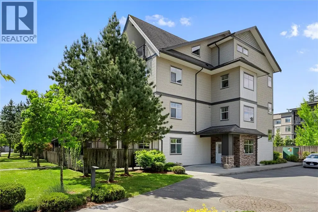 204 2117 Meredith Rd, Nanaimo