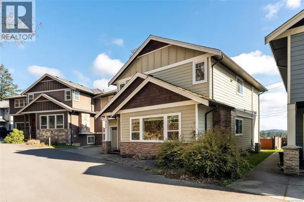 942 Arngask Ave, Langford