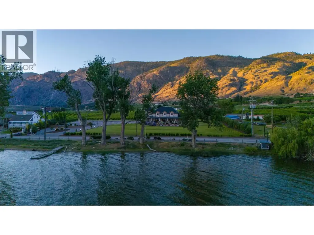5221 45 Street, Osoyoos