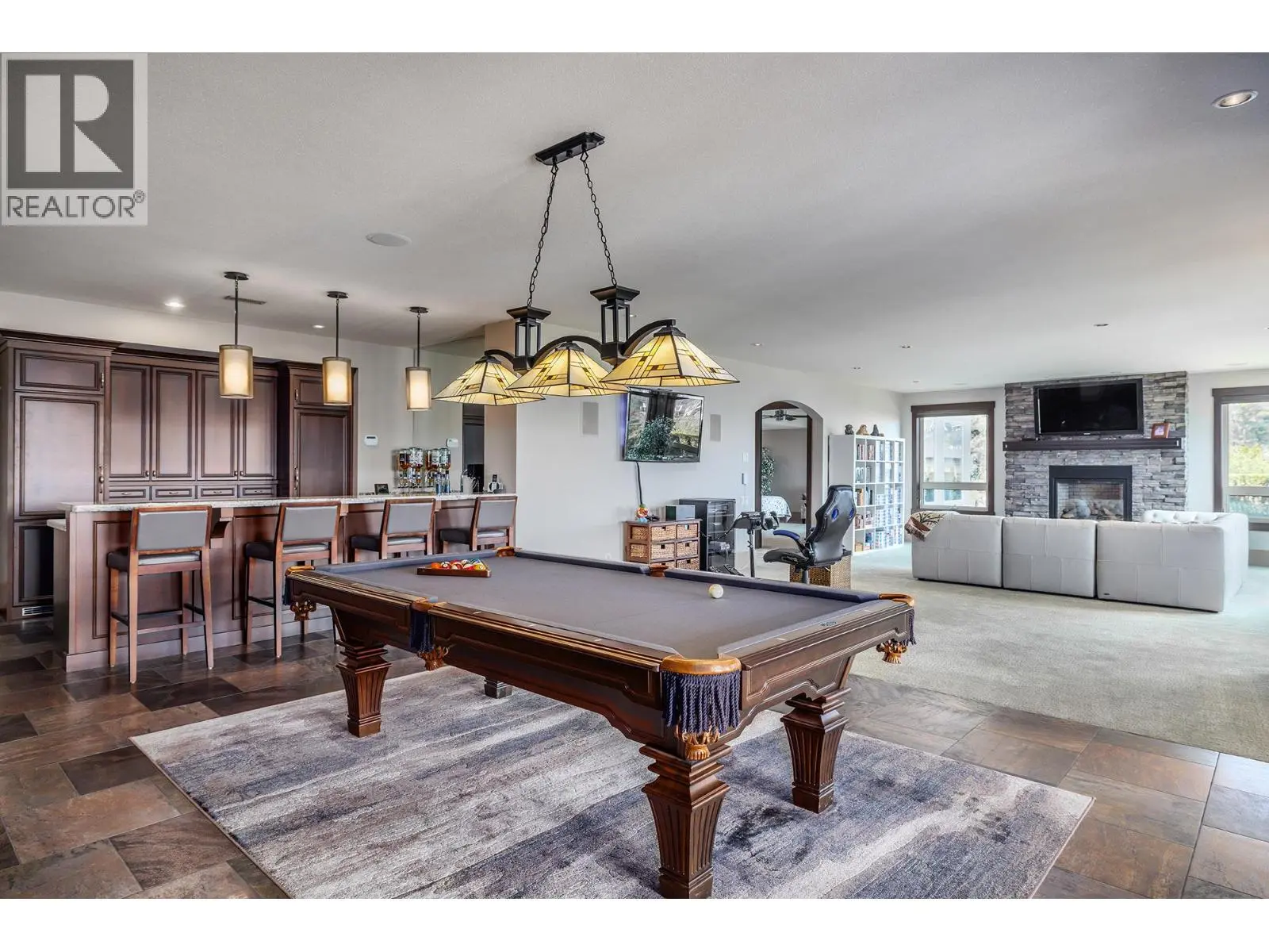 1524 Vineyard Drive. West Kelowna, British Columbia