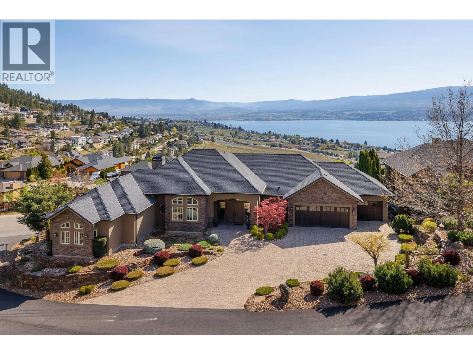1524 Vineyard Drive. West Kelowna, British Columbia