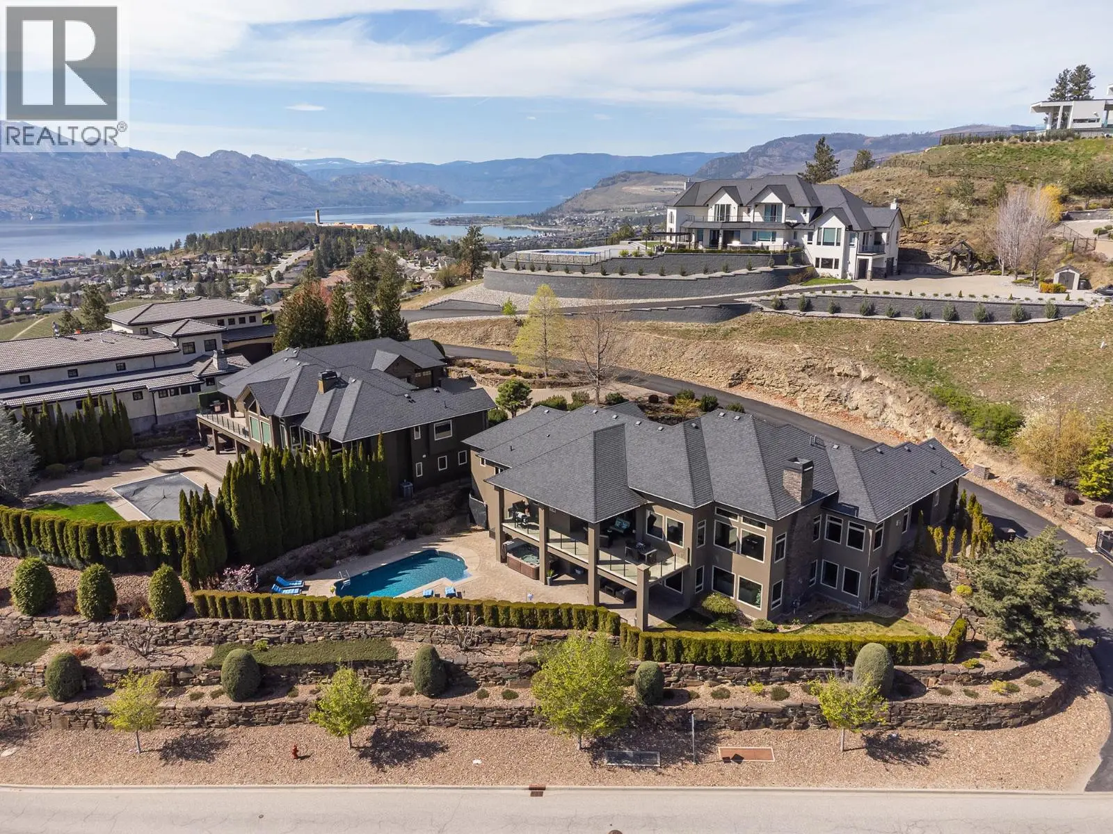 1524 Vineyard Drive. West Kelowna, British Columbia