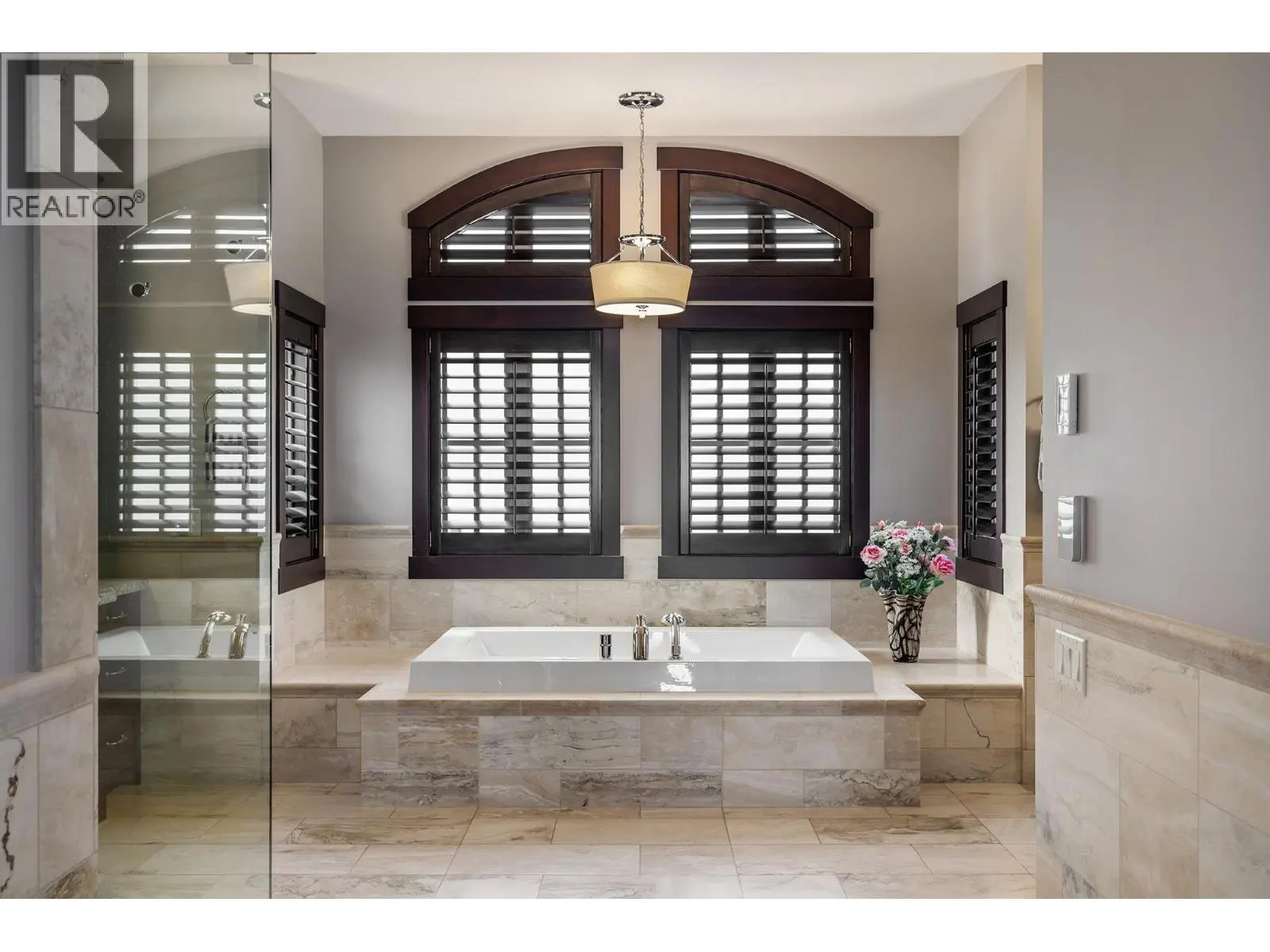 1524 Vineyard Drive. West Kelowna, British Columbia