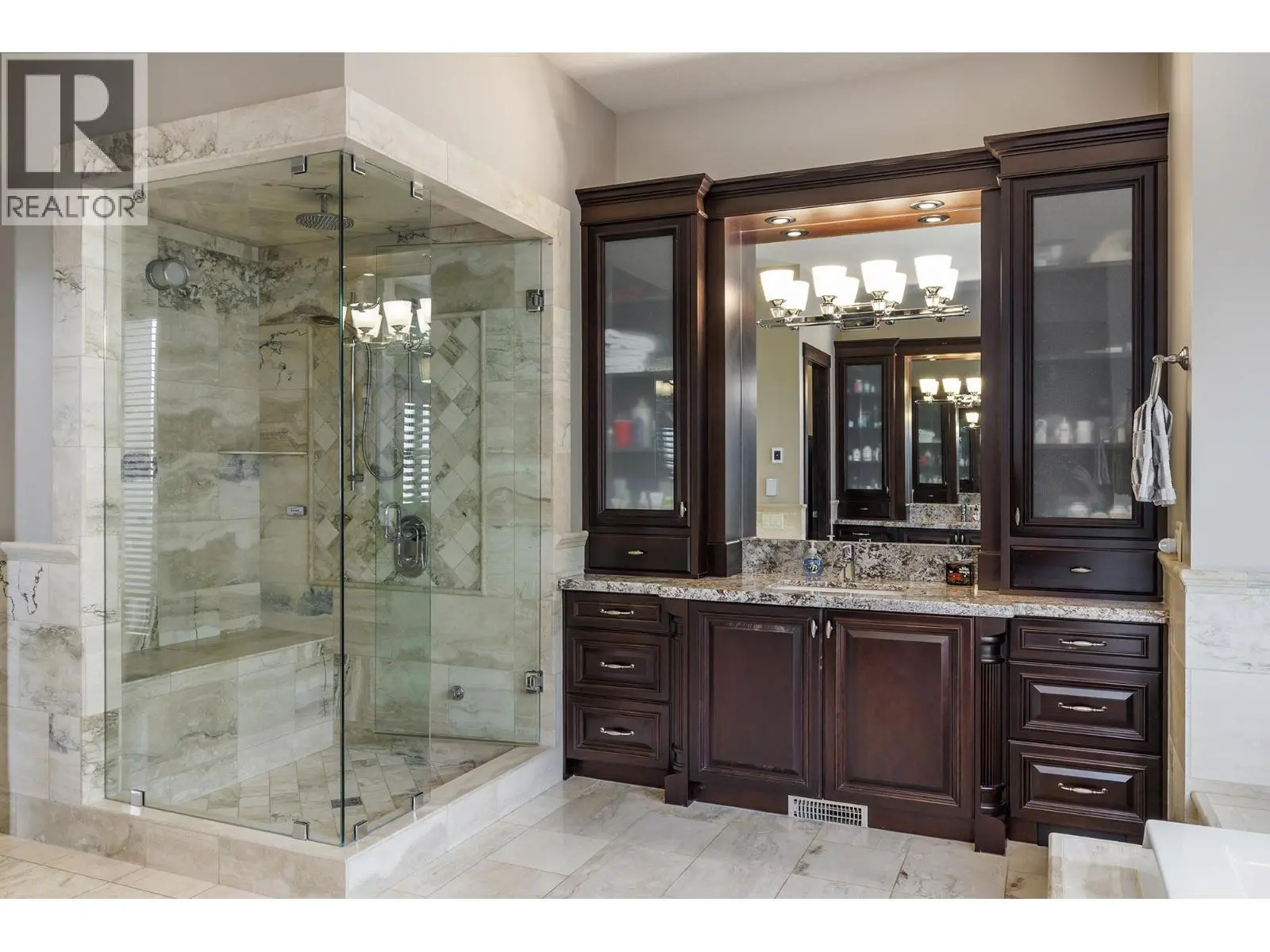 1524 Vineyard Drive. West Kelowna, British Columbia