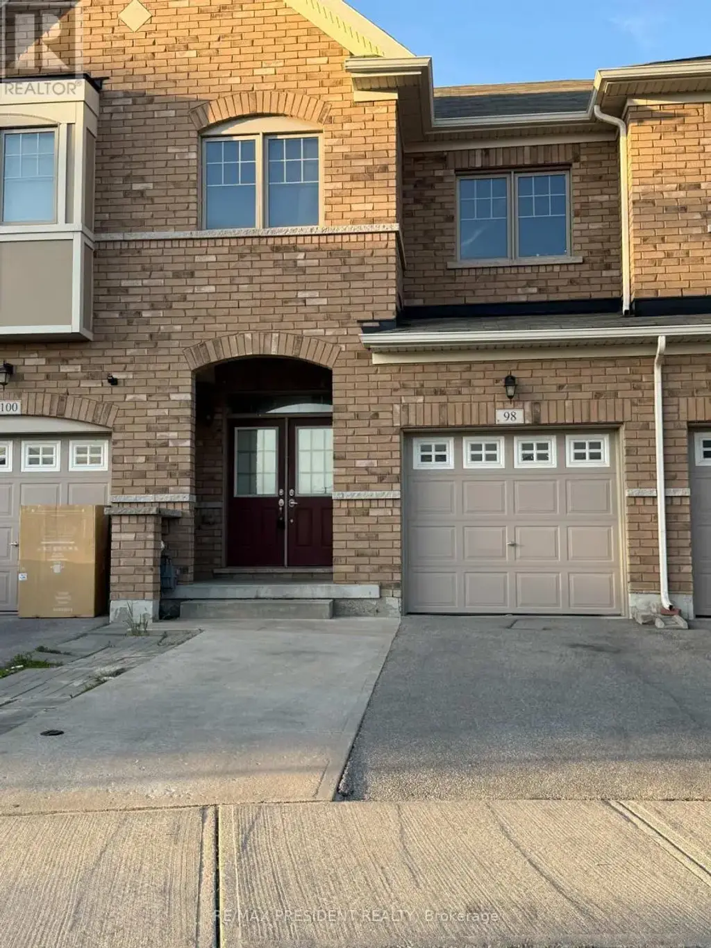 98 Davenfield Circle, Brampton (Bram East)