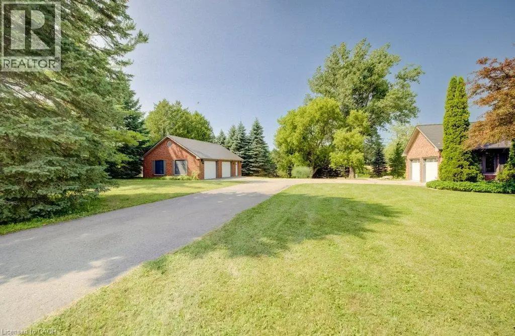 3335 Lobsinger Line, St. Clements
