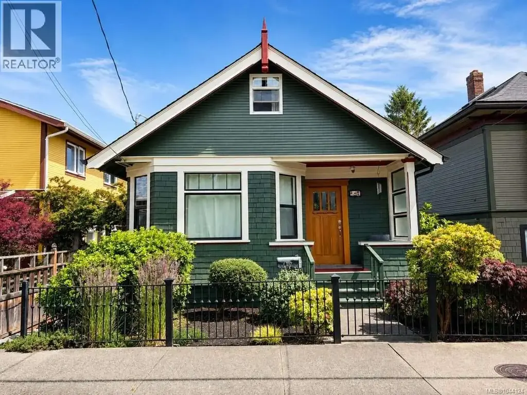 147 St. Lawrence St, Victoria