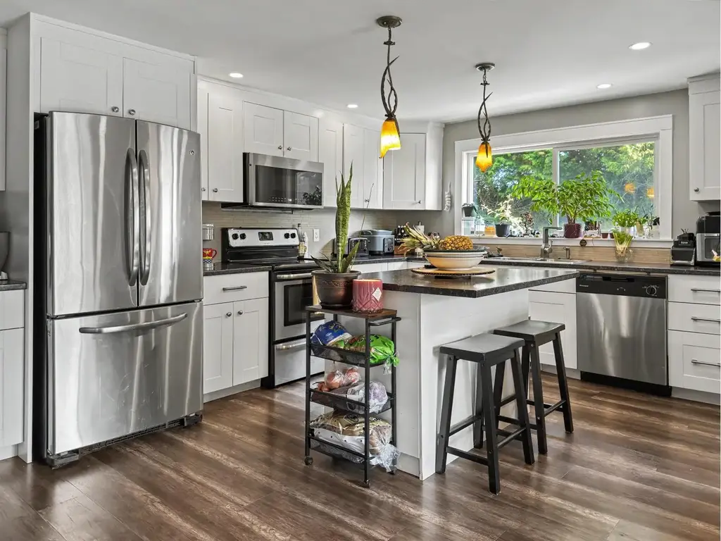 10 32151 Lougheed Highway, Mission