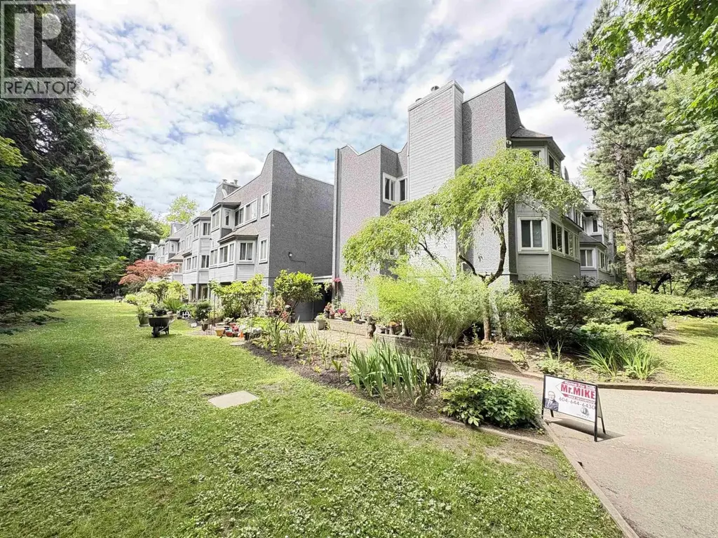 312 9880 Manchester Drive, Burnaby