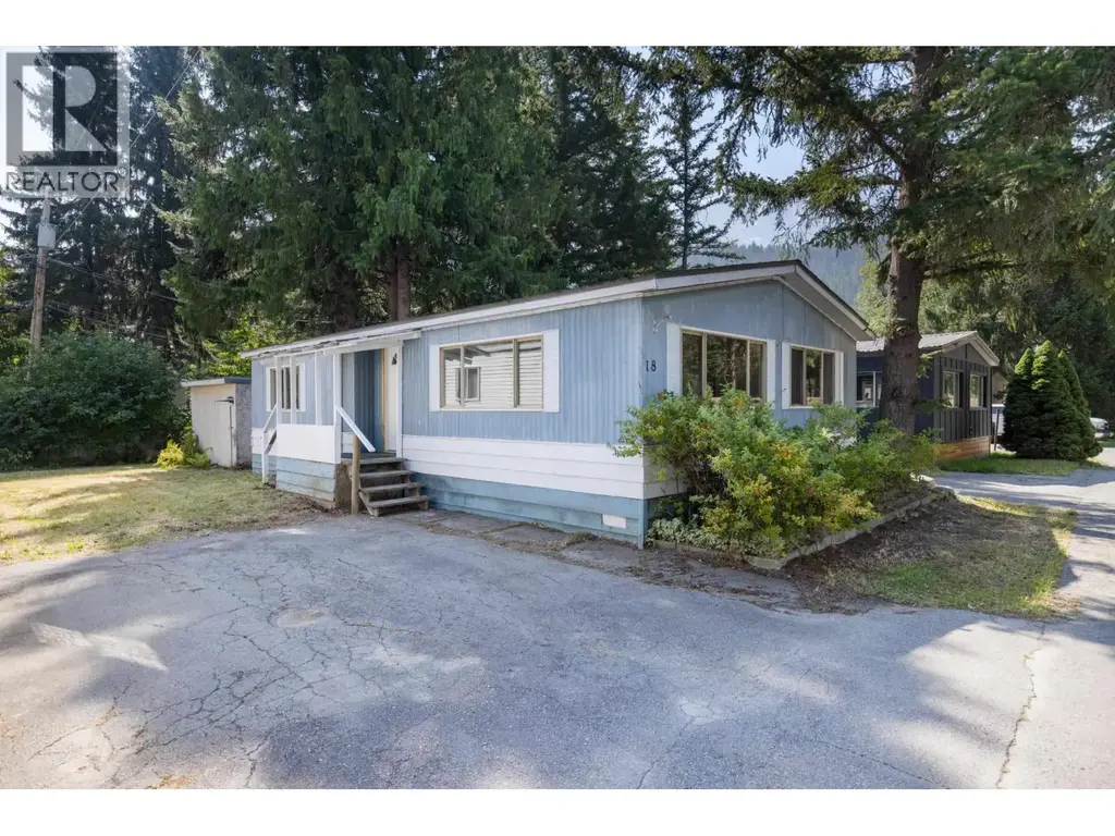 18 7370 Highway 99, Pemberton