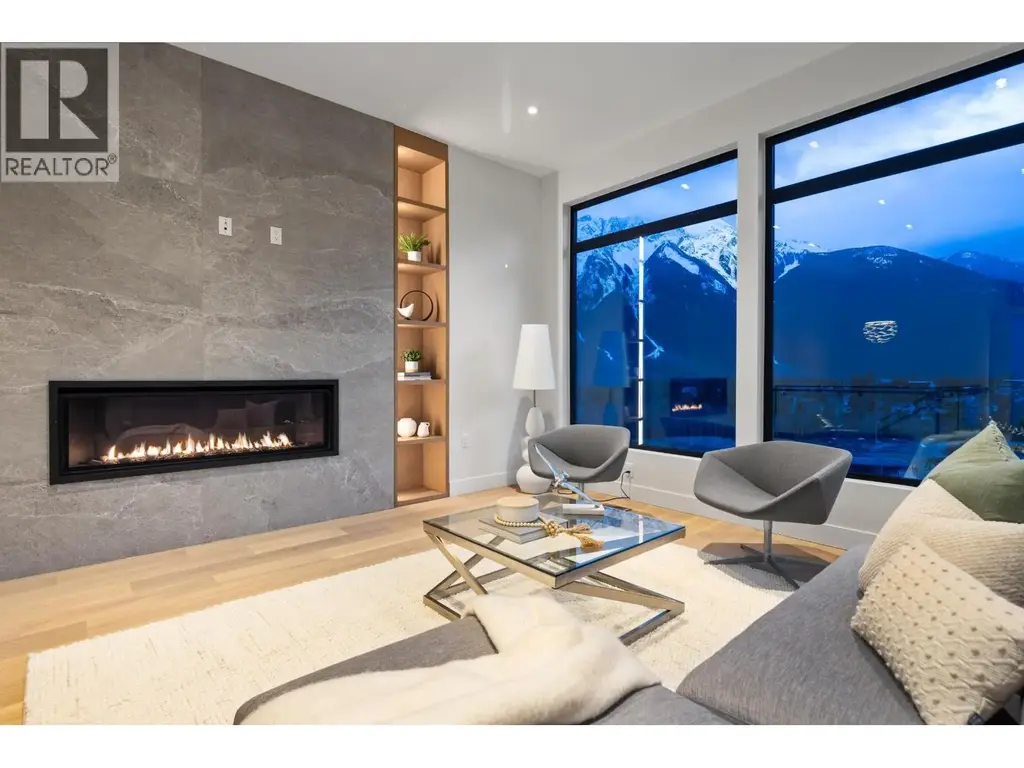 7683 Cerulean Drive, Pemberton