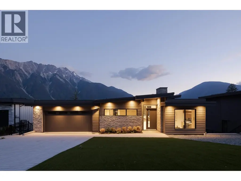 7681 Cerulean Drive, Pemberton