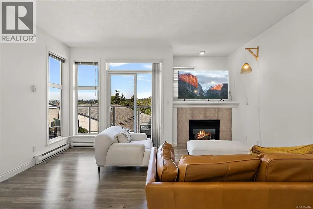 404 1258 Esquimalt Rd, Esquimalt