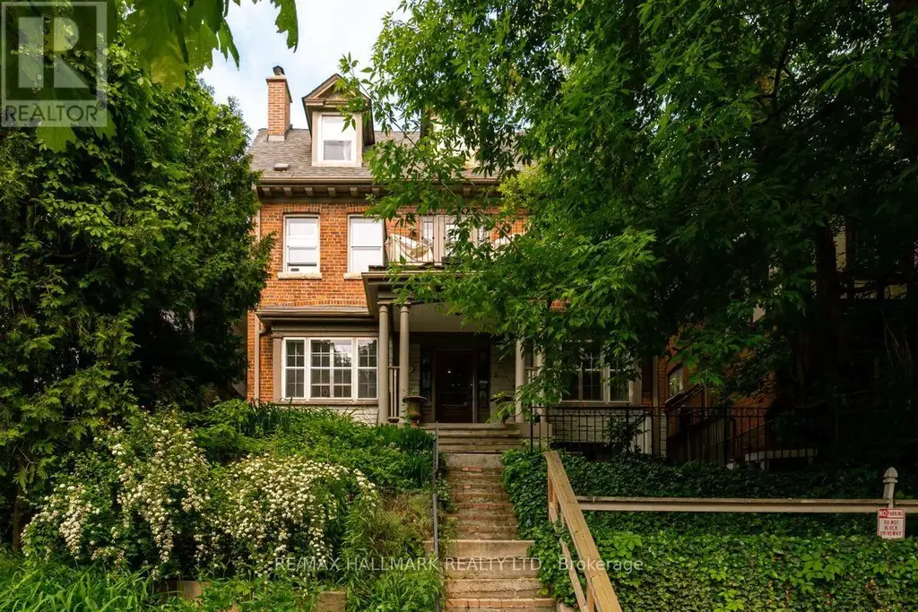 Lower - 483 Parkside Drive, Toronto (High Park-Swansea)