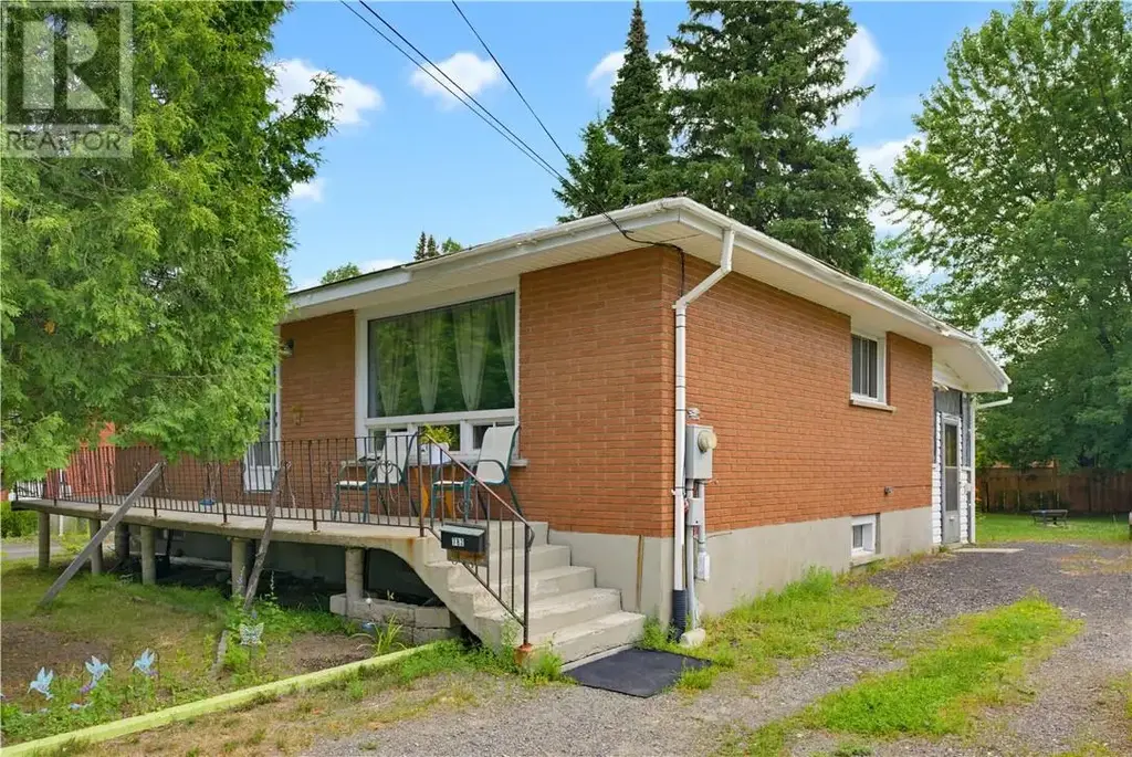 782 Westmount, Sudbury