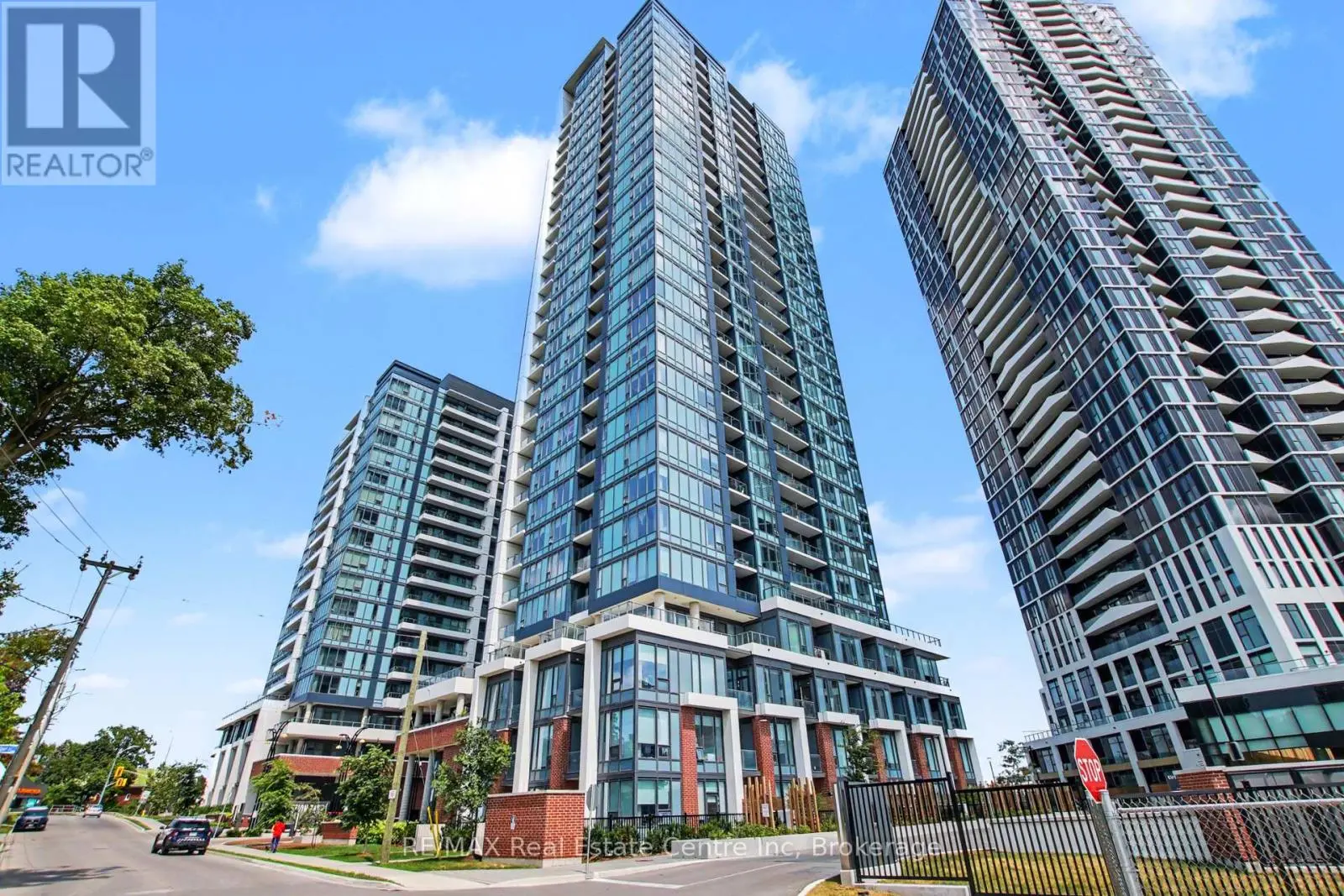 2214 - 15 Wellington Street, Kitchener