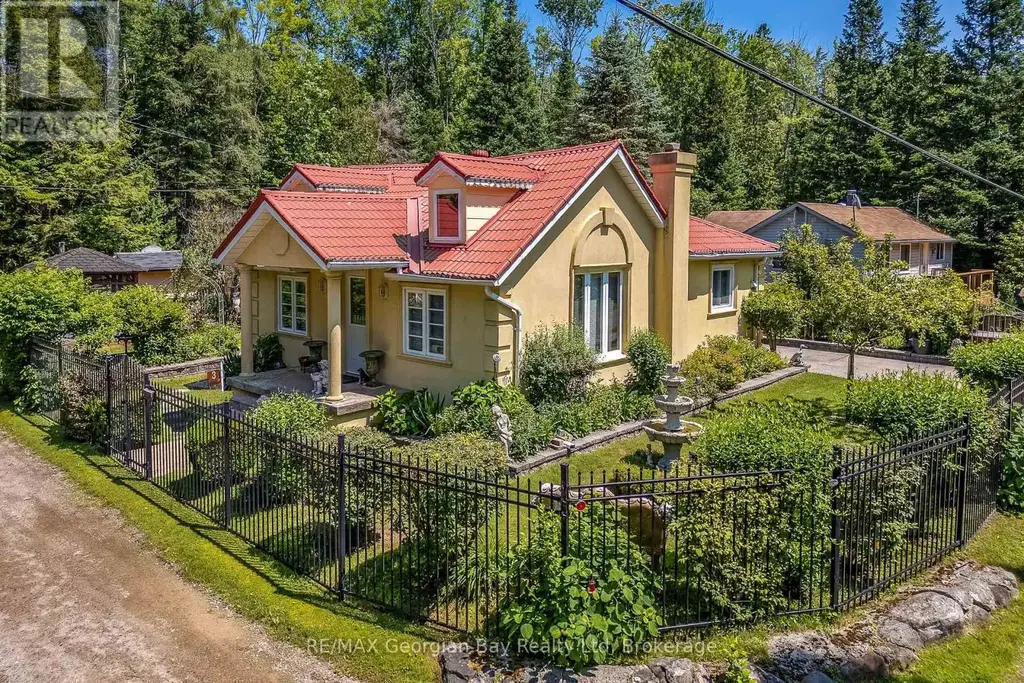 3 Brookside Drive, Tiny