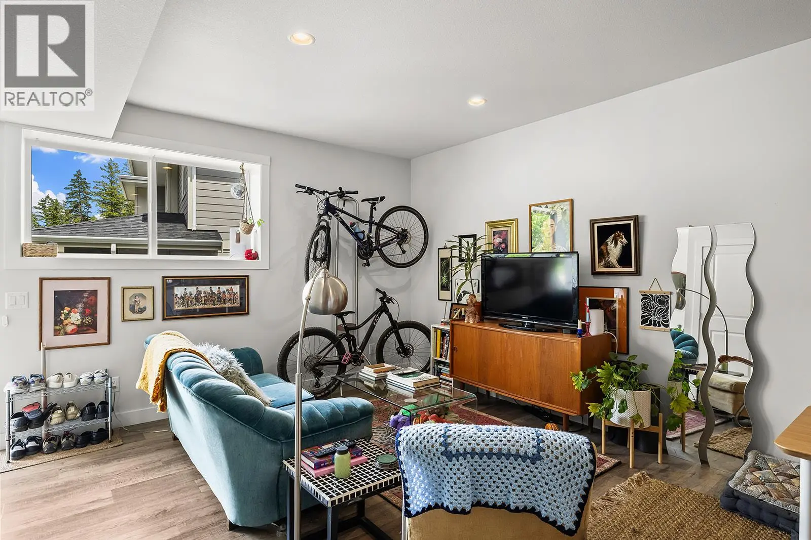 21 Forest Edge Drive. Kelowna, British Columbia