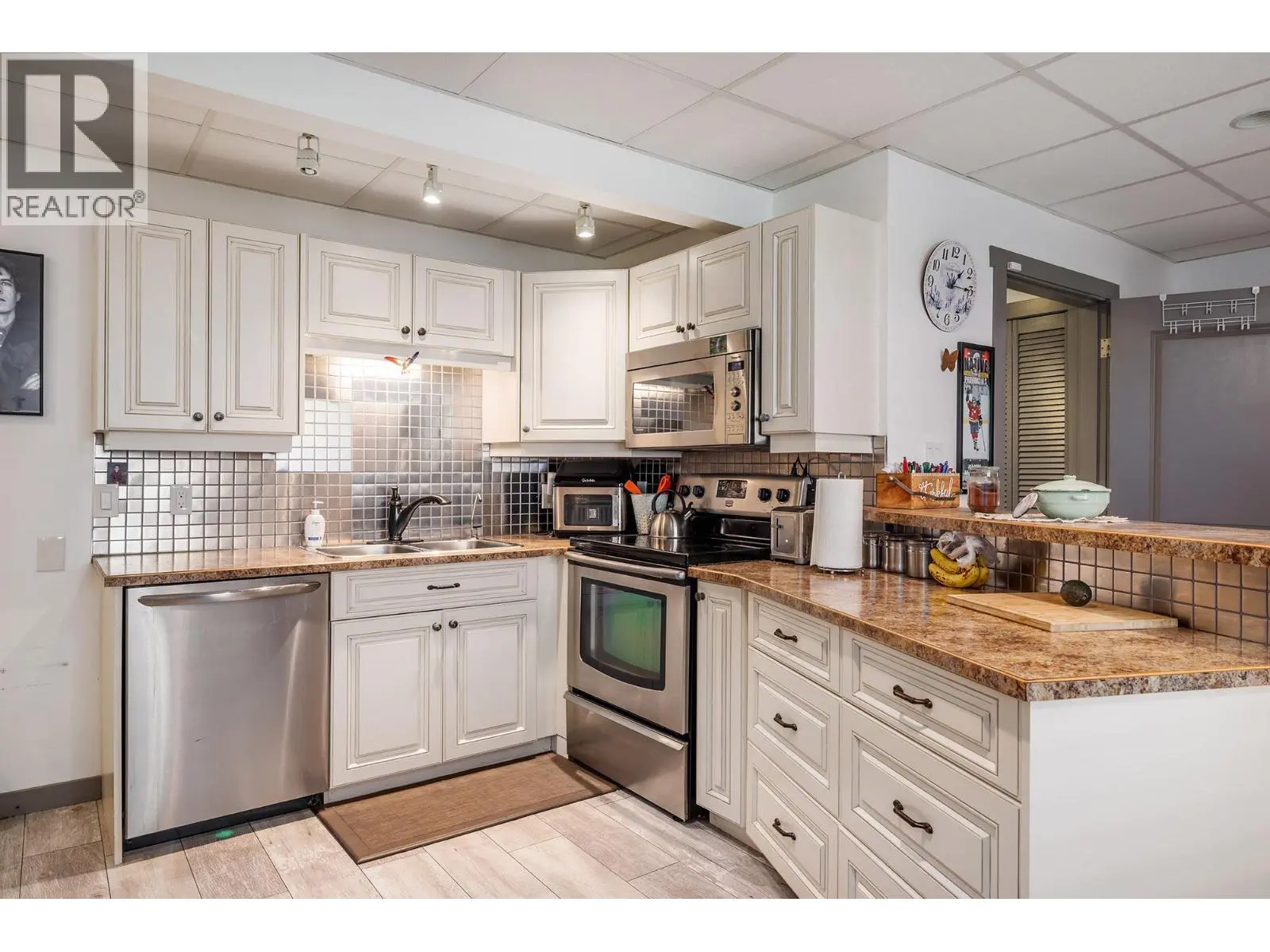 11591 Artela Drive. Lake Country, British Columbia