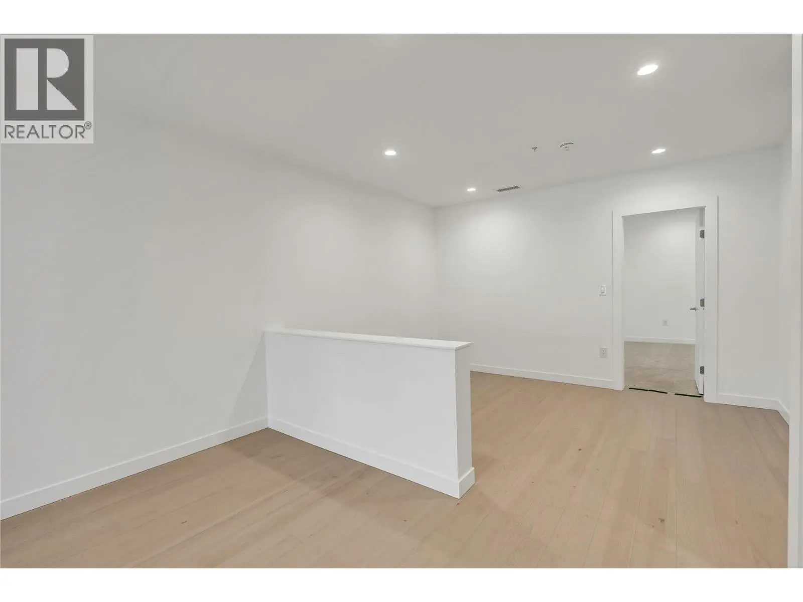 13415 Lakeshore Drive S Unit# 401. Summerland, British Columbia