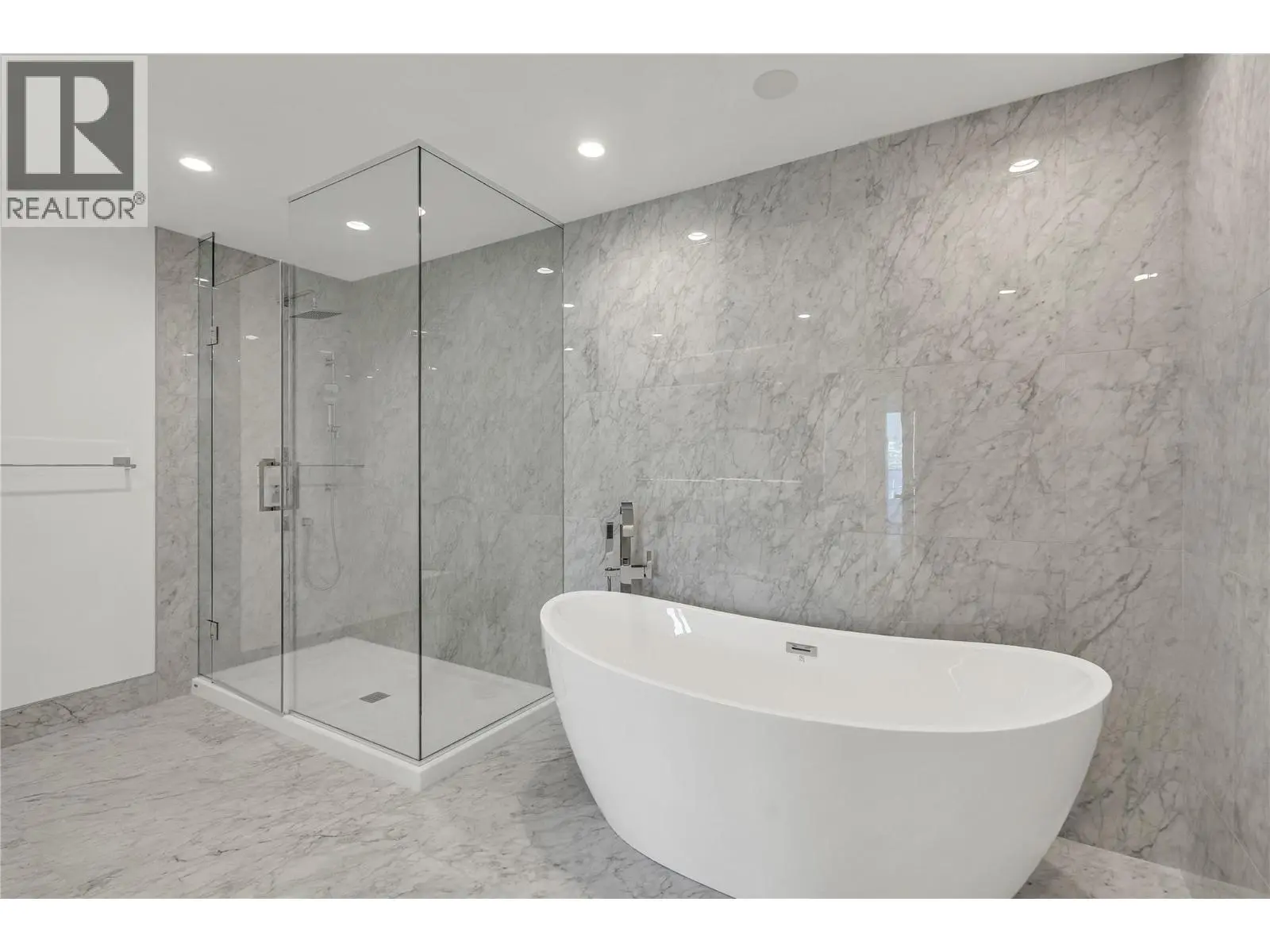 13415 Lakeshore Drive S Unit# 401. Summerland, British Columbia