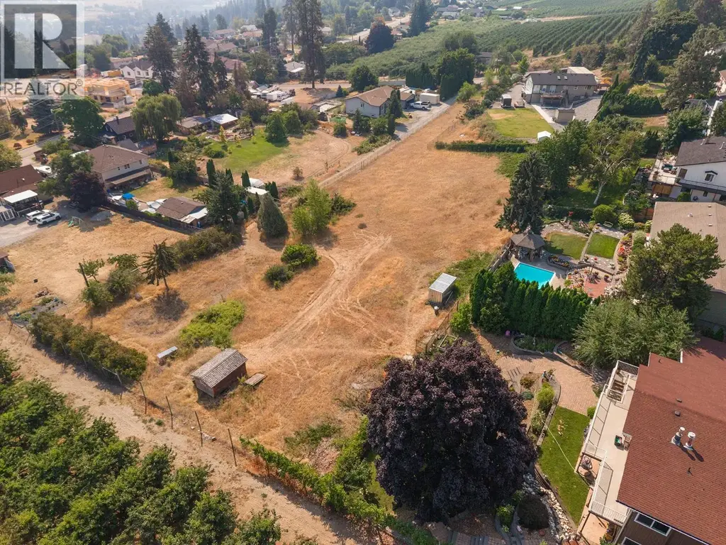 2438 Davidson Road, Lake Country