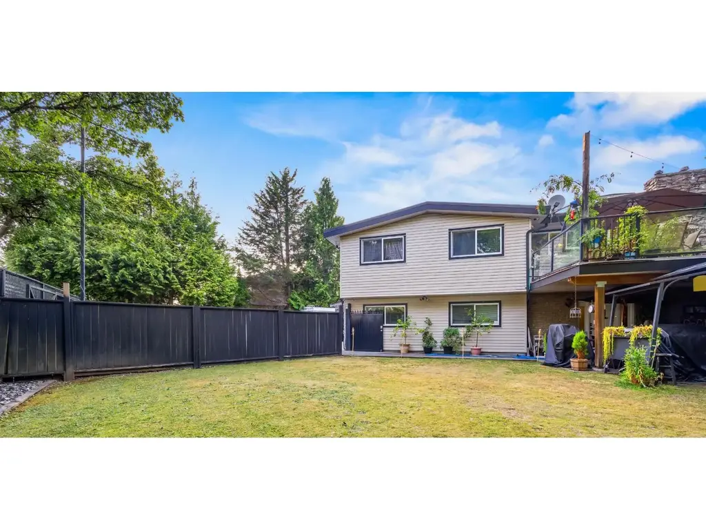 15797 92 Avenue, Surrey