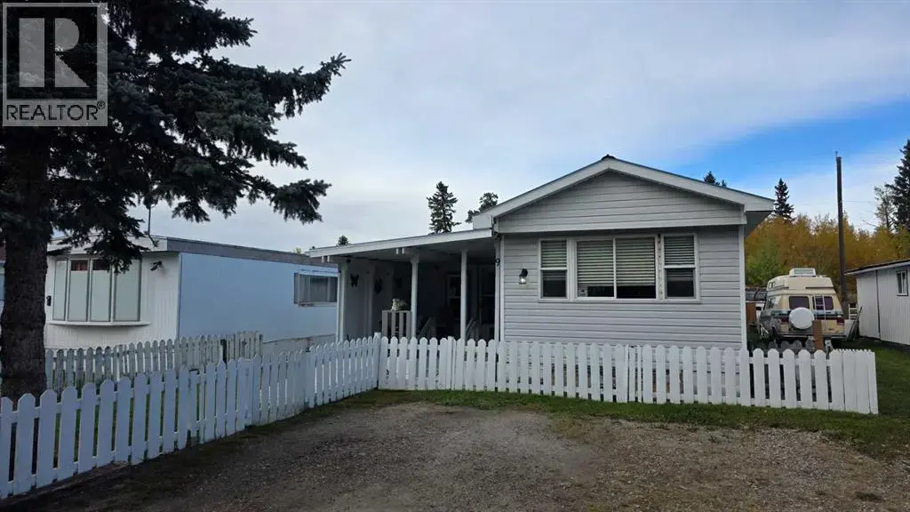 #9, 5235 50 Street, Caroline