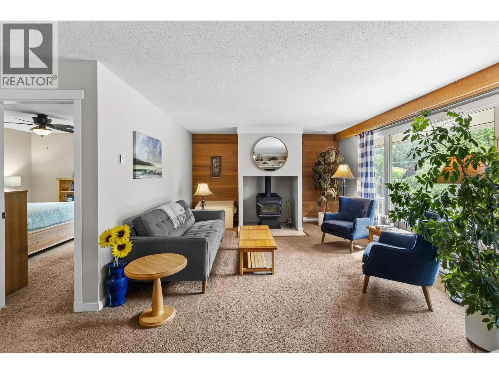 353 Clifton Road S. Kelowna, British Columbia